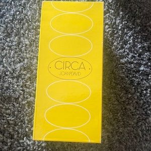 Circa Joan & David- 8.5 women’s. Never worn